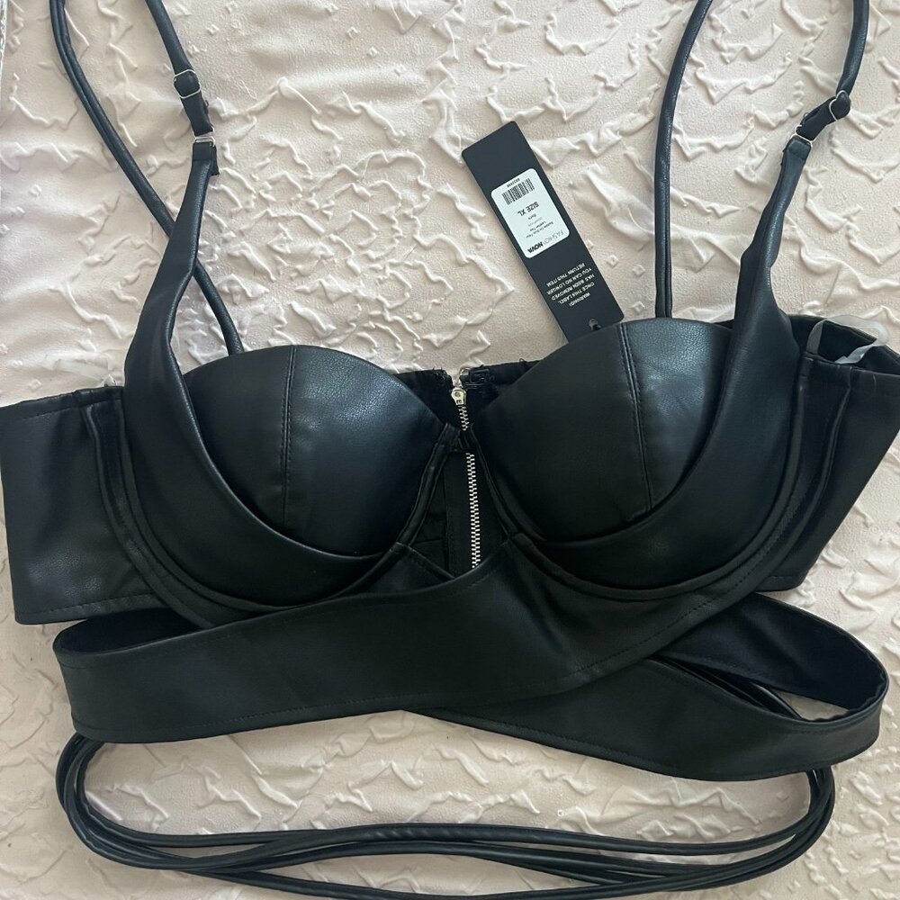 Fashion Nova | Baddie On Duty Faux Leather Top - Black NWT - Picture 4 of 6